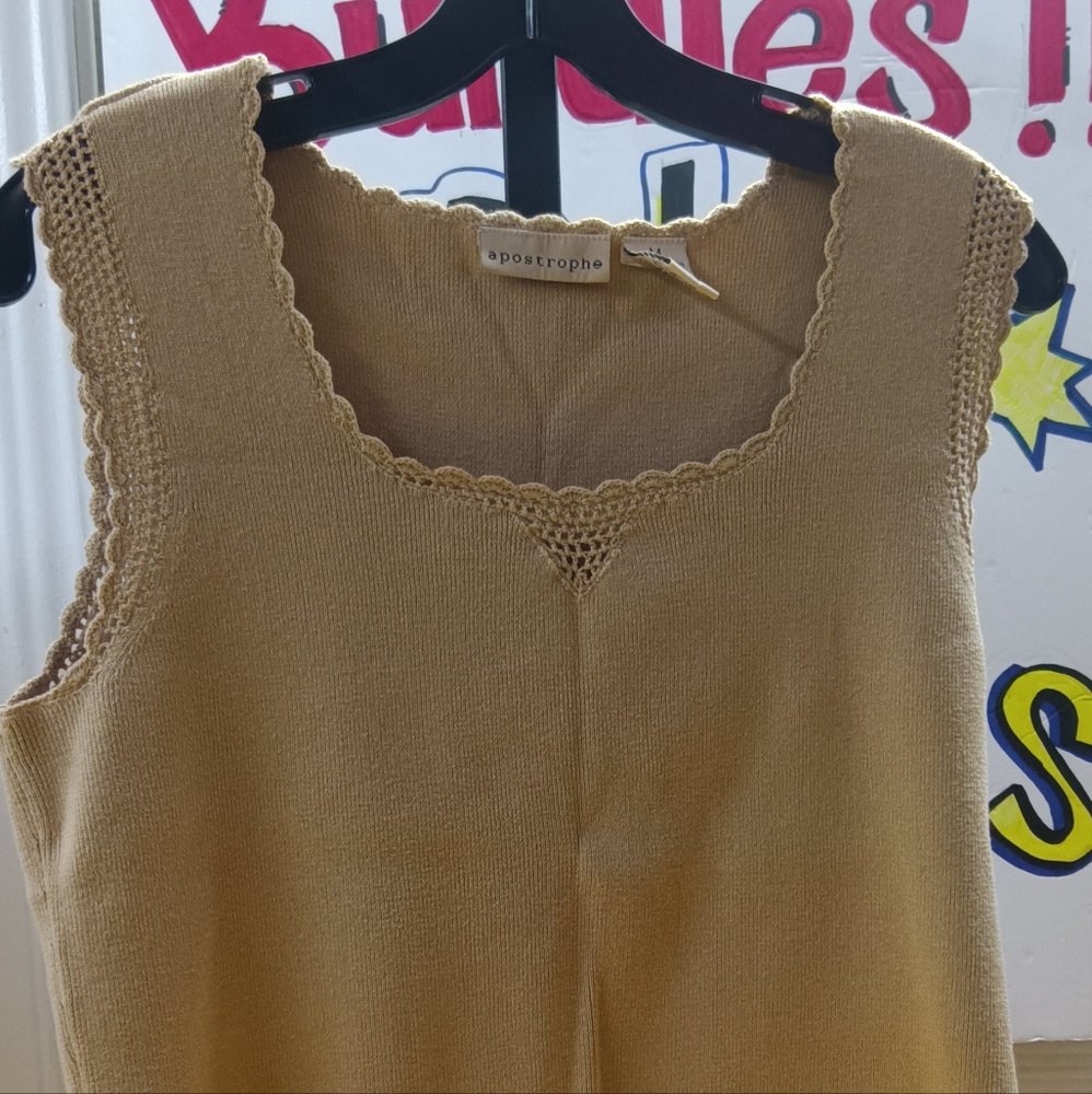 Apostrophe sleeveless tan 100% cotton blouse size medium